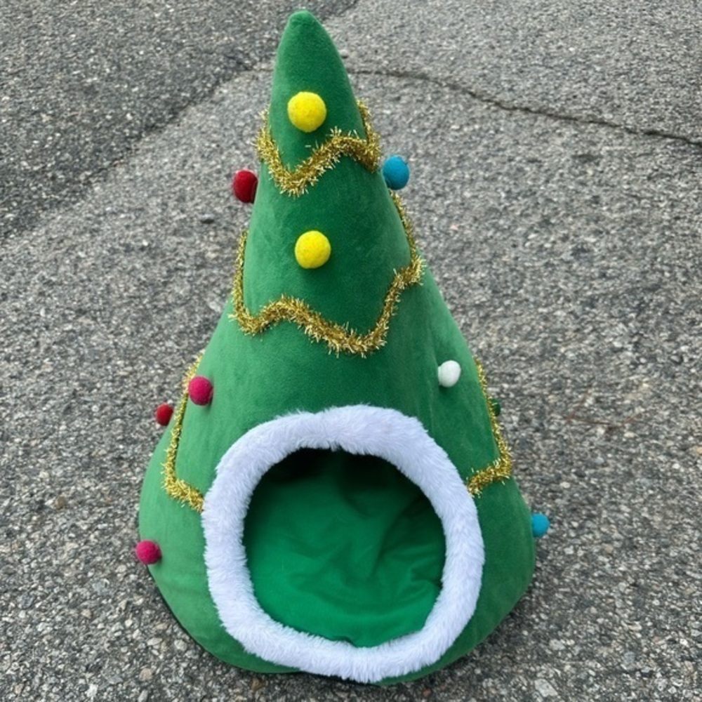 Festive Green Christmas Tree Pet Bed